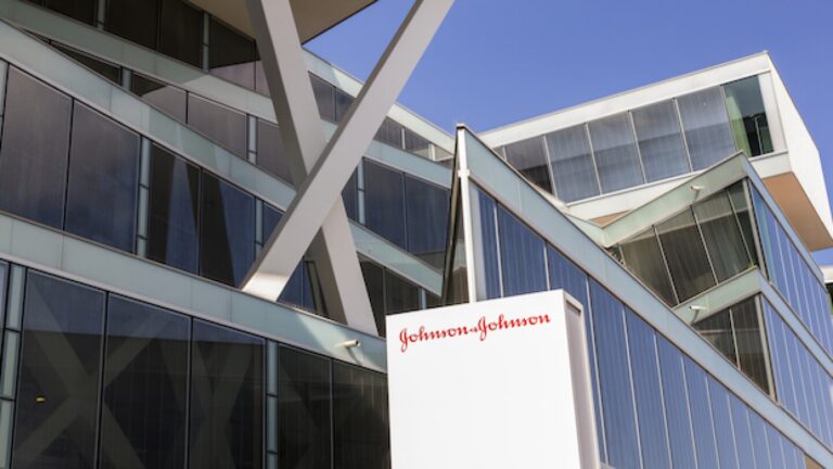J&J’s Attempt to Gain FDA Approval for Subcutaneous Rybrevant Fails to Meet Requirements