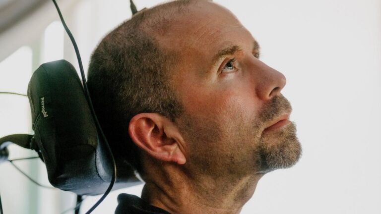 Experiencing Life with a Cutting-Edge Brain Implant: A Personal Journey